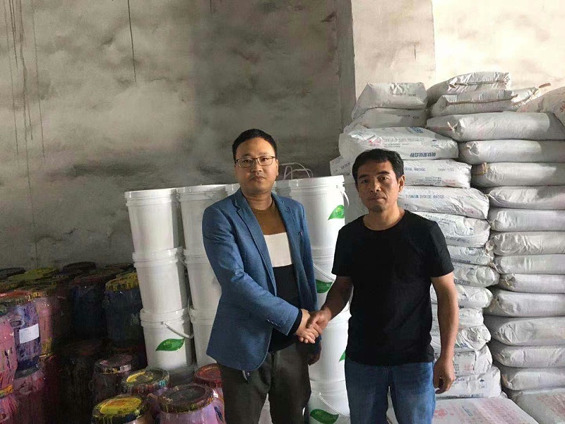 浙江喷漆废水处理设备客户合影